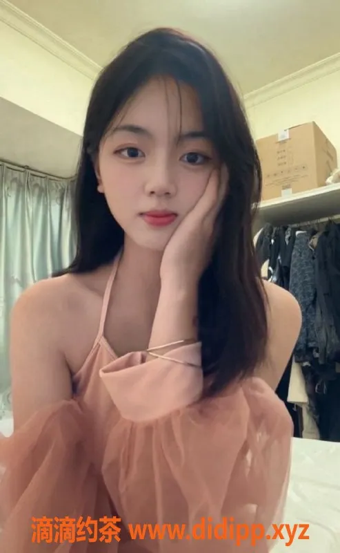 深圳楼凤-福田楠楠，900元体验无套口服务！