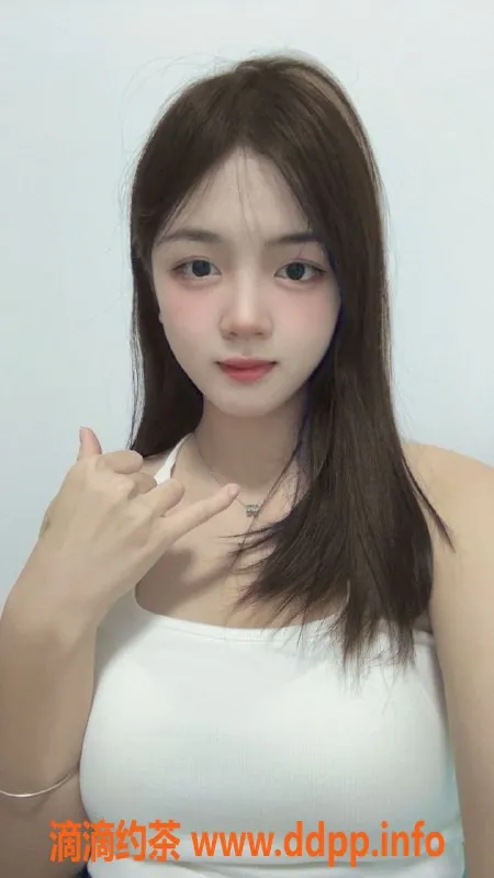 深圳楼凤-福田楠楠，900元体验无套口服务！