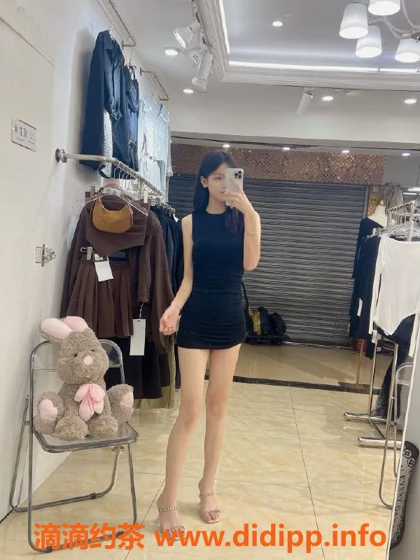 深圳楼凤-福田楠楠，900元体验无套口服务！