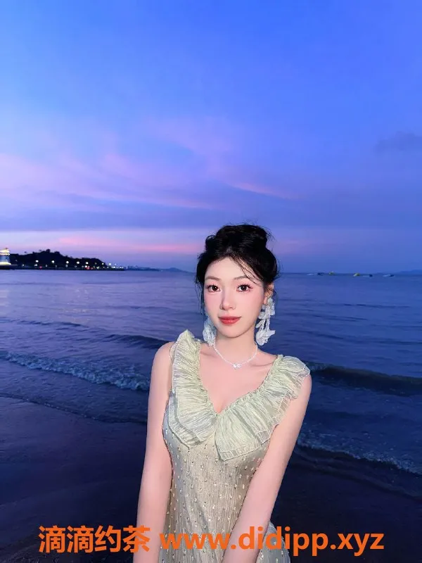 深圳楼凤-深圳柚柚，1600元共浴Kiss服务