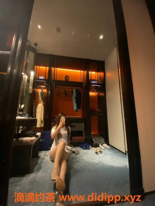 杭州上门服务-上官欧阳，168CM超大胸可选服务，性价比高