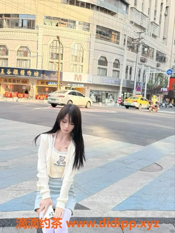 深圳楼凤-福田圆圆，1800元六九亲亲服务！