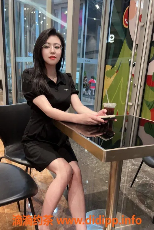 深圳楼凤-罗湖乔乔，陪浴吹箫，800元起