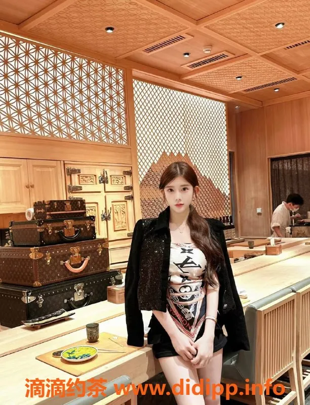 深圳楼凤-南山伊菲大波E，千元以上车震服务