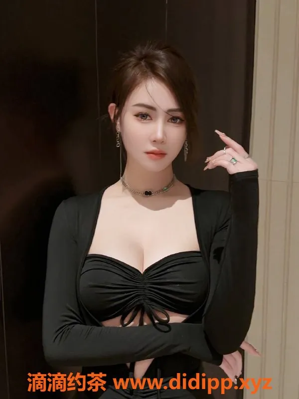 上海楼凤-闵行紫怡：170cm、56kg、D罩杯 专业莞式服务