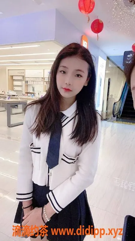 深圳楼凤-龙岗丝丝，售价900元，服务多样