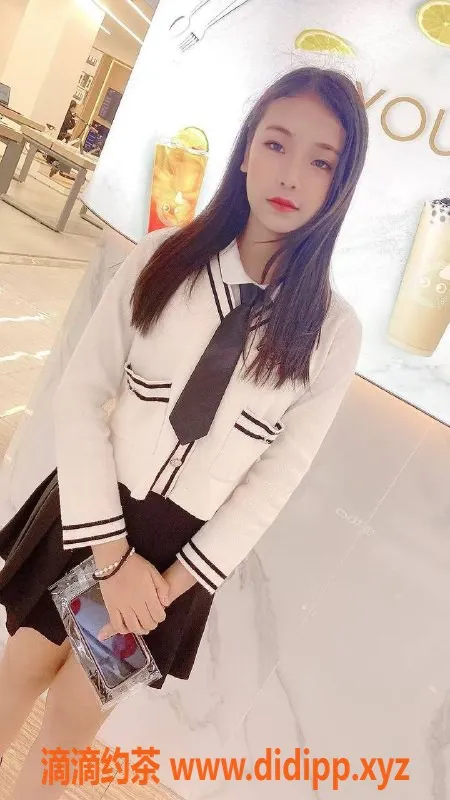 深圳楼凤-龙岗丝丝，售价900元，服务多样