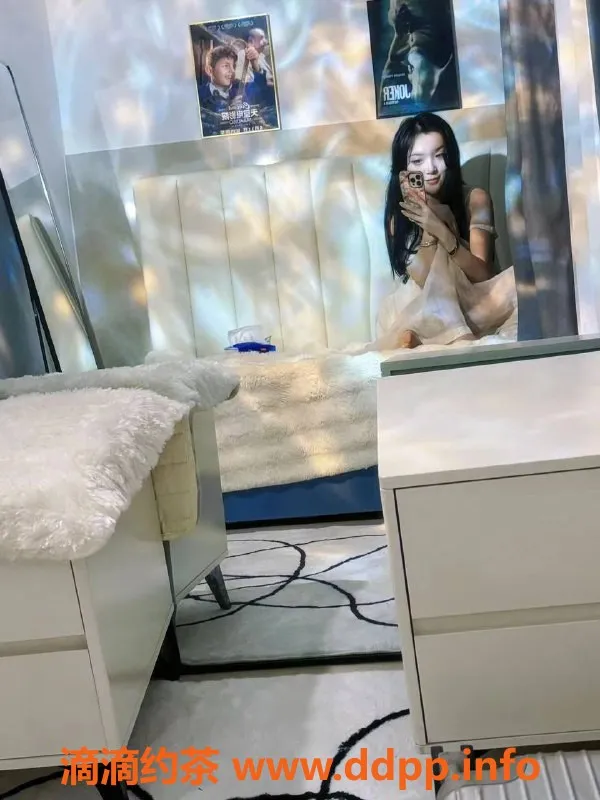 杭州楼凤-夏芯23岁清纯女神，163身高服务优质