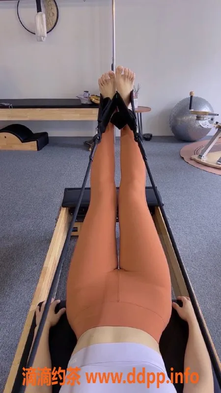 深圳楼凤-龙华小奶糖，舌吻口爆，1300起