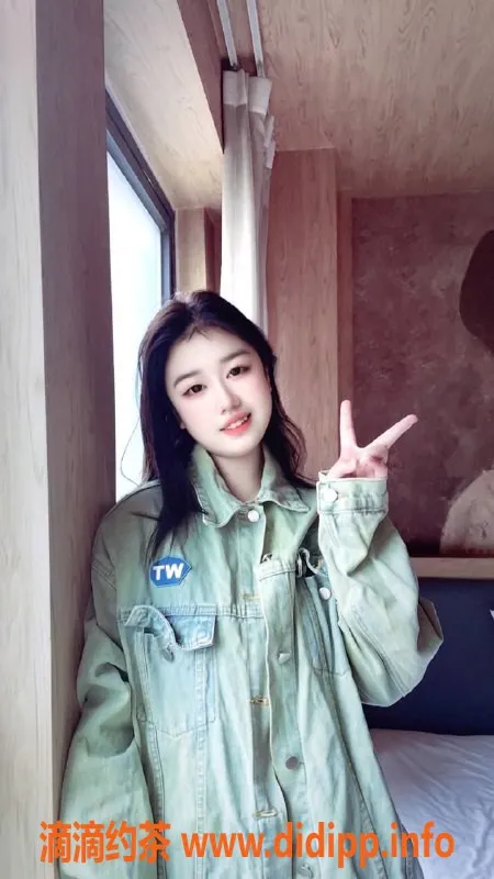 成都楼凤-成华区小微，身高165，胸B，服务态度佳