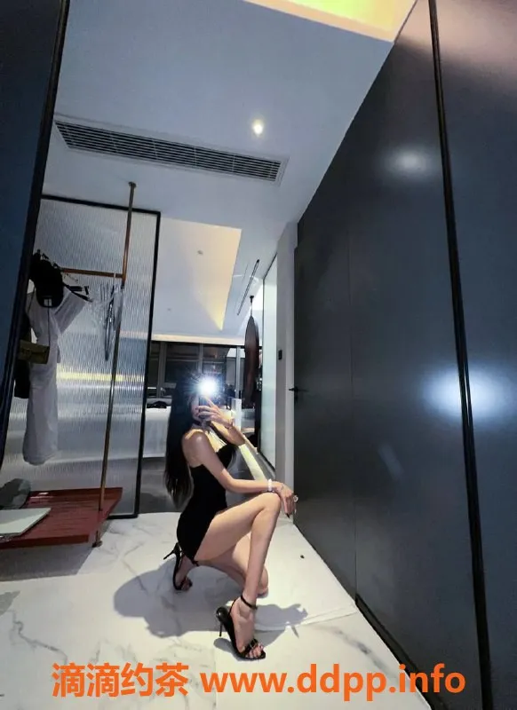 厦门楼凤-湖里五缘湾乔思情，网红气质长腿美女，69体验