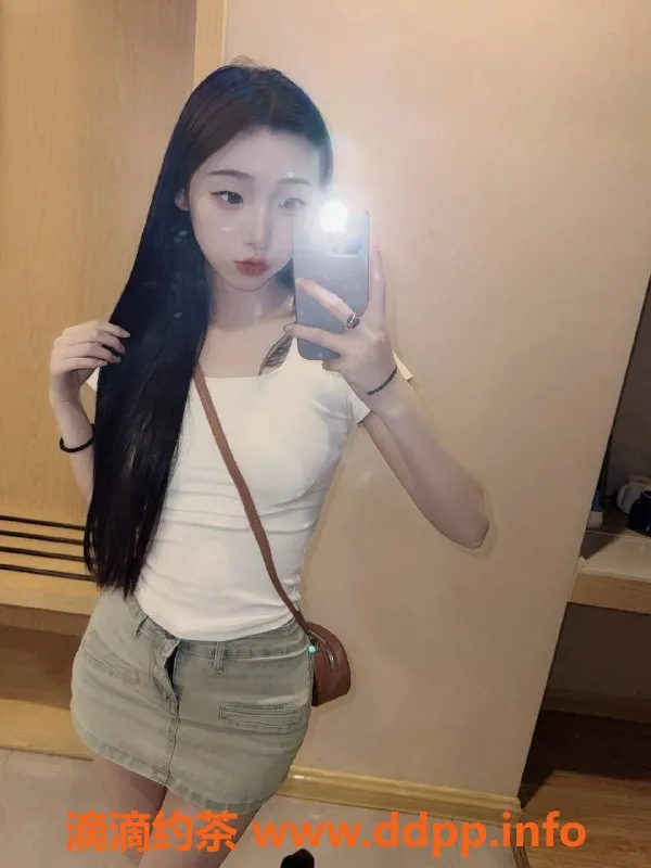 东莞楼凤-大朗九九，700一小时，服务超赞！