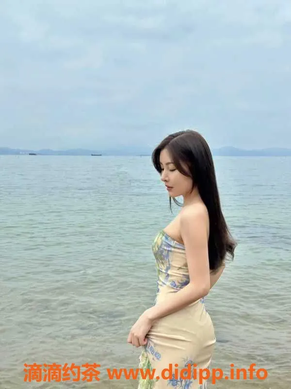 深圳楼凤资源信息,罗湖翘臀新人素素，26岁身材超赞，500元体验！