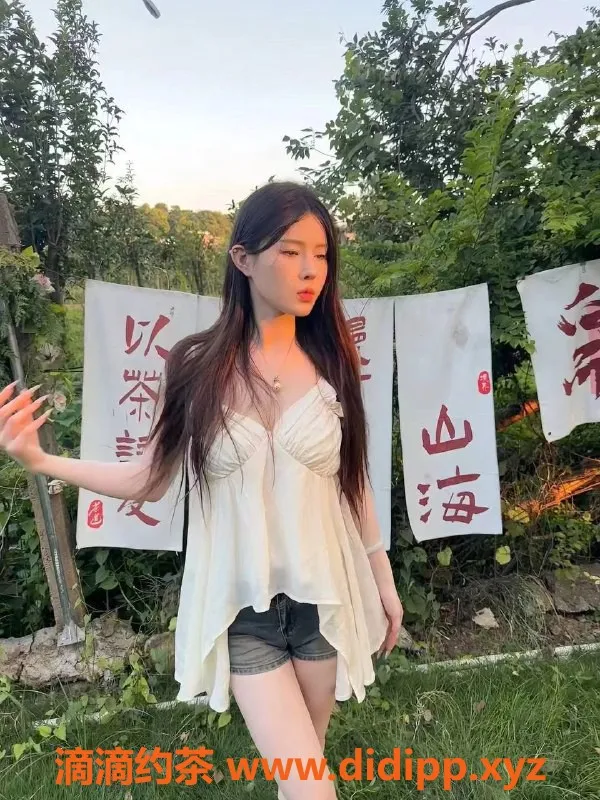 深圳楼凤-南山乔南汐，1600元深喉口爆服务