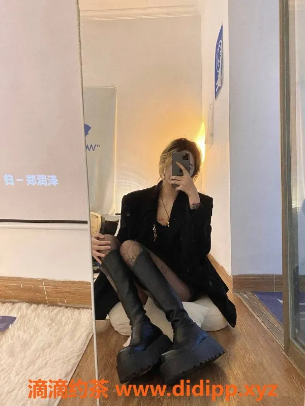 广州楼凤-佛山小小贝，嫩妹长腿，水费700p