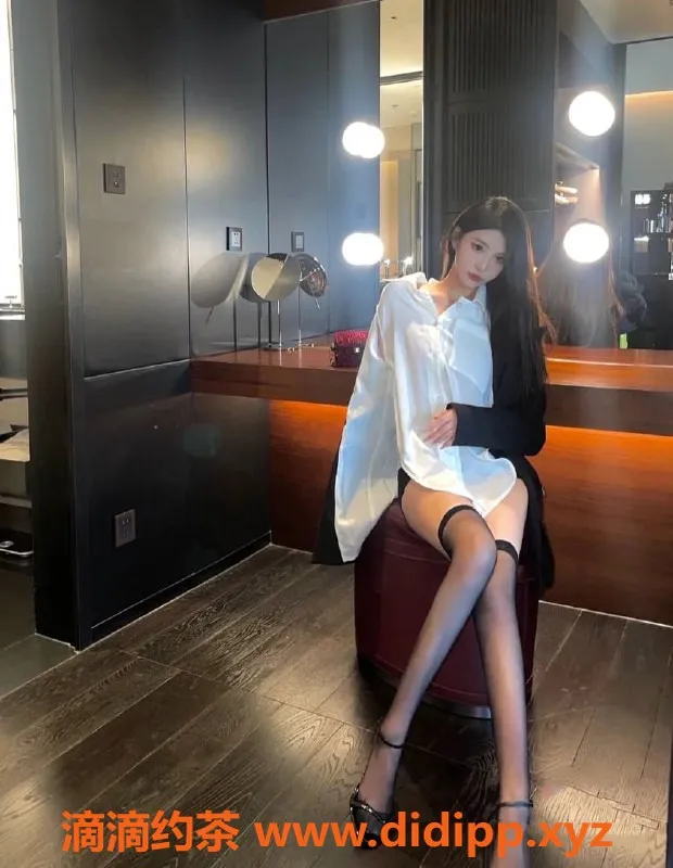 上海外围-静安温雅，超好评的风韵妹子