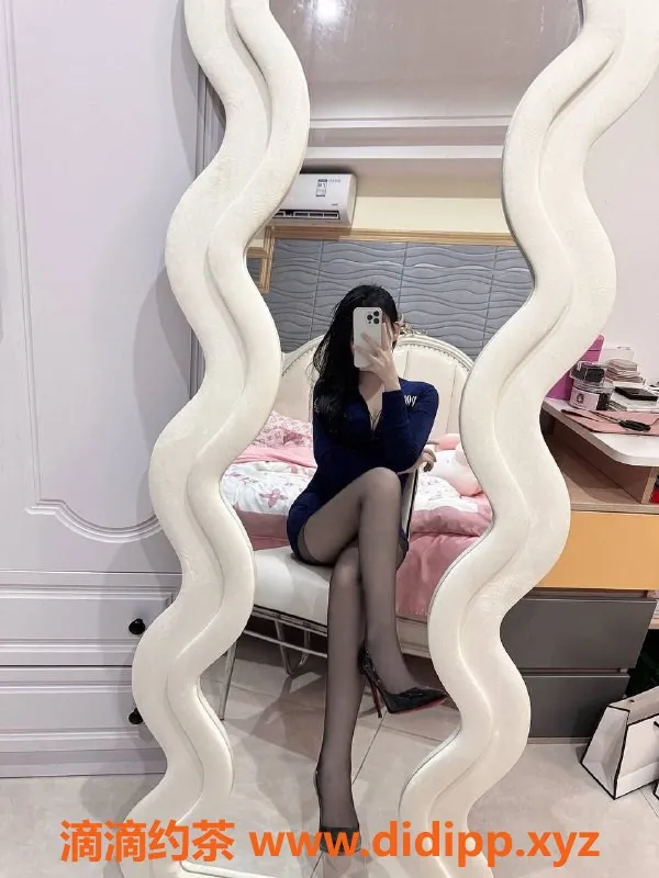 深圳楼凤-龙华予希，1200元起，制服丝袜服务