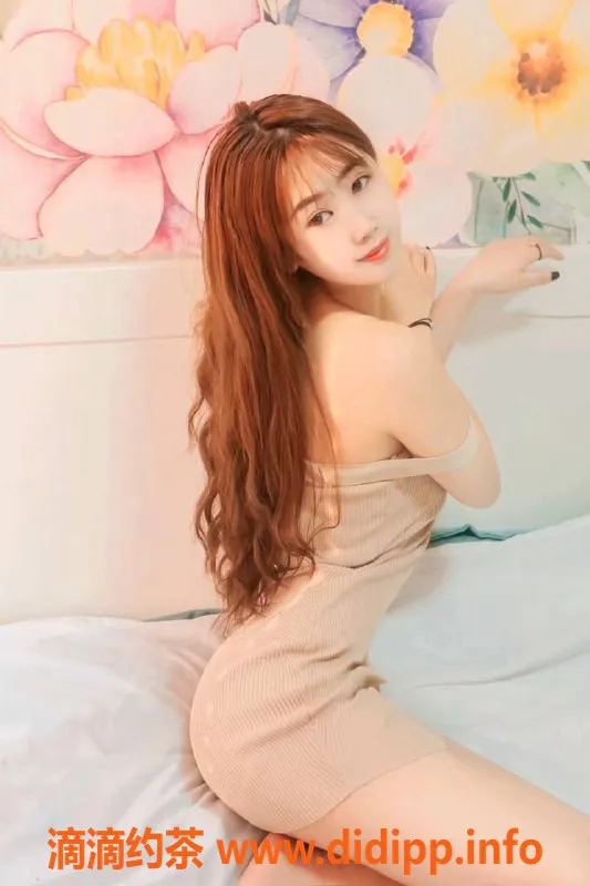 深圳楼凤-龙岗糖宝，800元舌吻制服服务，满足你所有幻想！