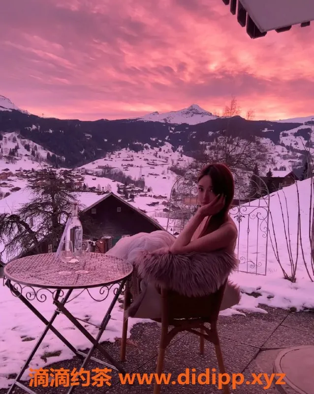 上海楼凤-徐汇小媛子，164身高45体重，1200p起！