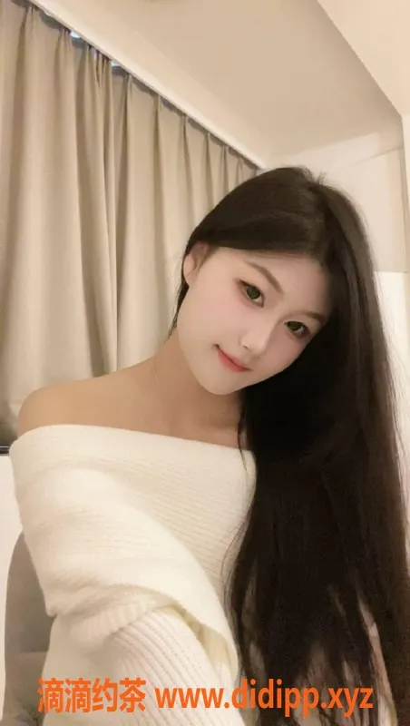 长沙楼凤-雨花区嫩妹二二，19岁长腿丝袜美腿等你来约！