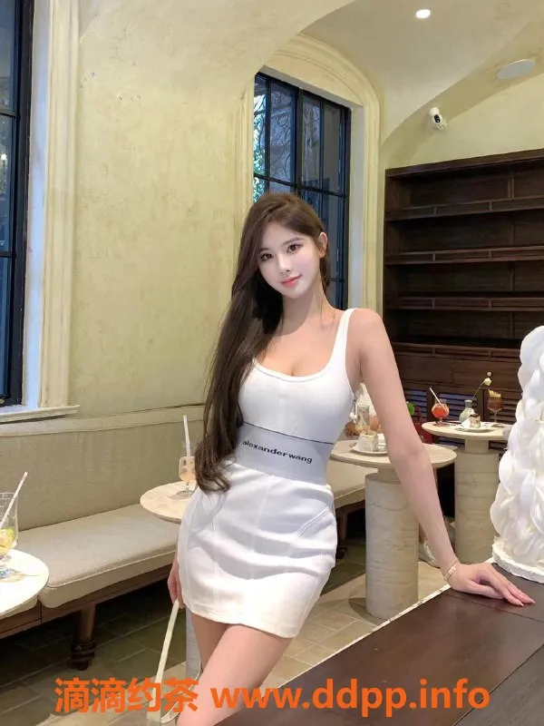 深圳楼凤-香奈儿，南山美女，1288起，制服野战等服务等你来享！