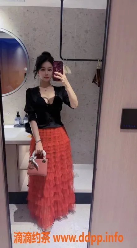 杭州楼凤-滨江E胸小不点，167cm白皙美女，1500元起