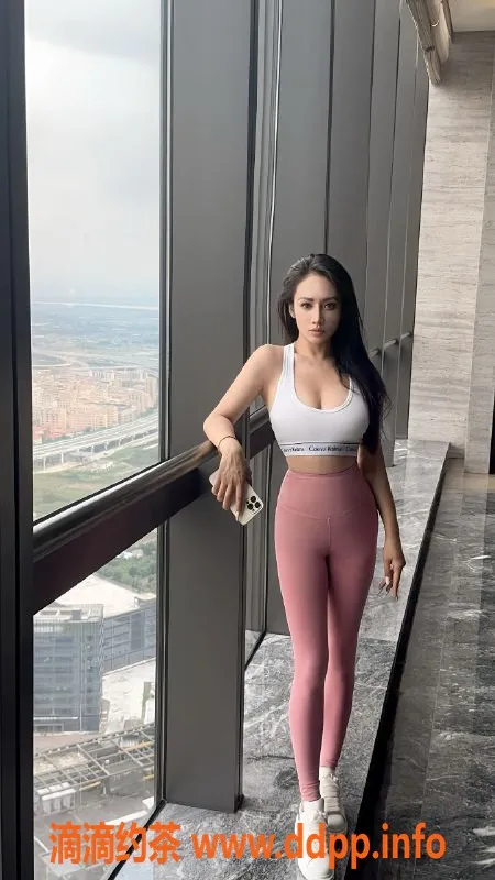 东莞楼凤-南城Bobo，中法混血小妹，160cm，50斤，服务超贴心