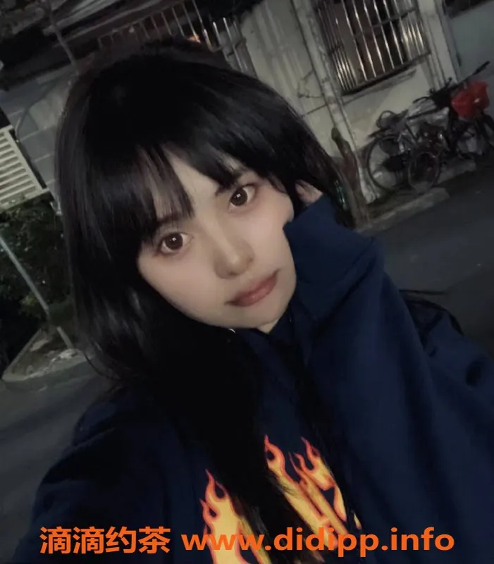 深圳楼凤-福田瑶瑶，1200元鸳鸯浴服务等你体验！