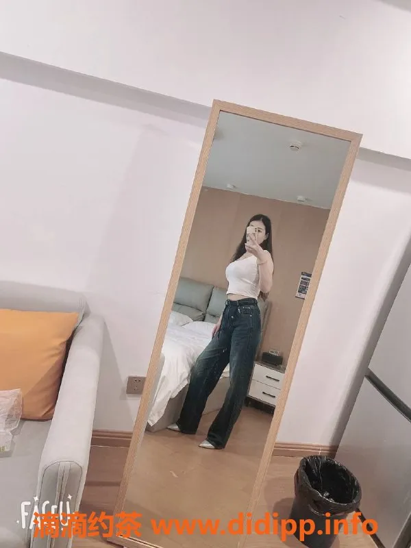 杭州上门服务-余杭区24岁大胸玫瑰，上门69互舔服务