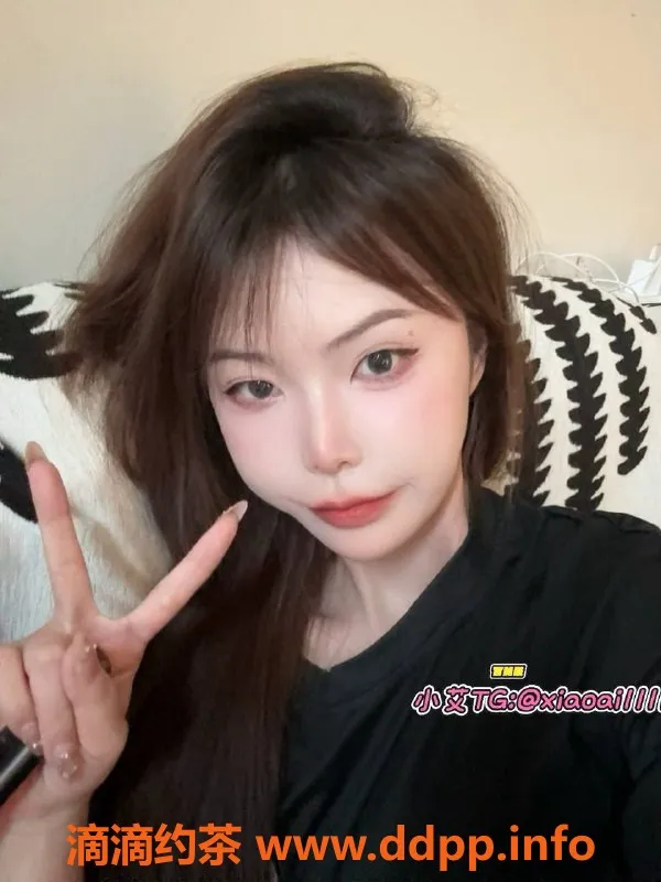 深圳楼凤-南山小艾，1000p深喉调情，制服丝袜体验