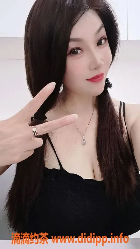 杭州上门服务-拱墅区超性感路路，400P的双飞体验