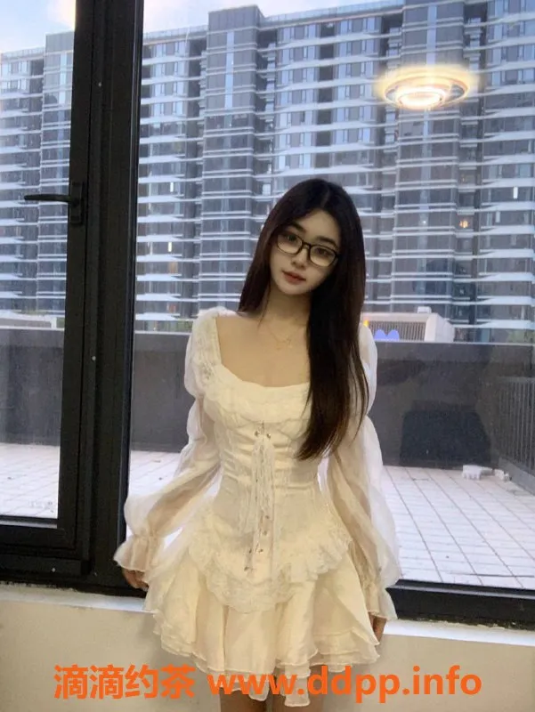 深圳楼凤资源信息,南山芯芯，600元超值服务，体验非凡