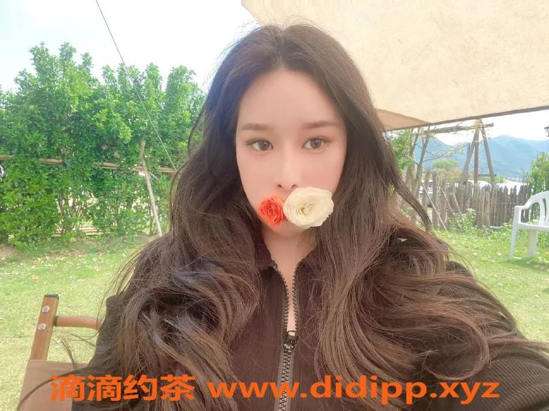 杭州楼凤-上城区小爱，大胸38D，165cm，69互舔，享受欲仙体验