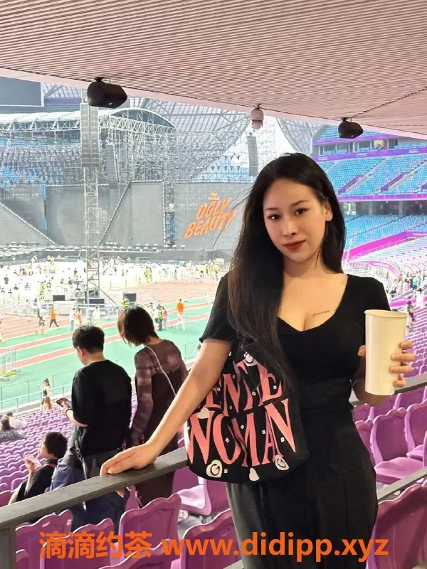 杭州楼凤资源信息,上城区小爱，大胸38D，165cm，69互舔，享受欲仙体验