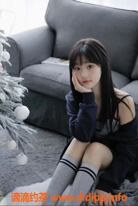 杭州楼凤-上城区萱萱，身高168，性感C罩杯，1500元包陪浴