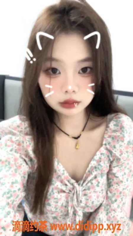 成都上门服务-成都兮兮 18岁嫩妹，身高160，100斤