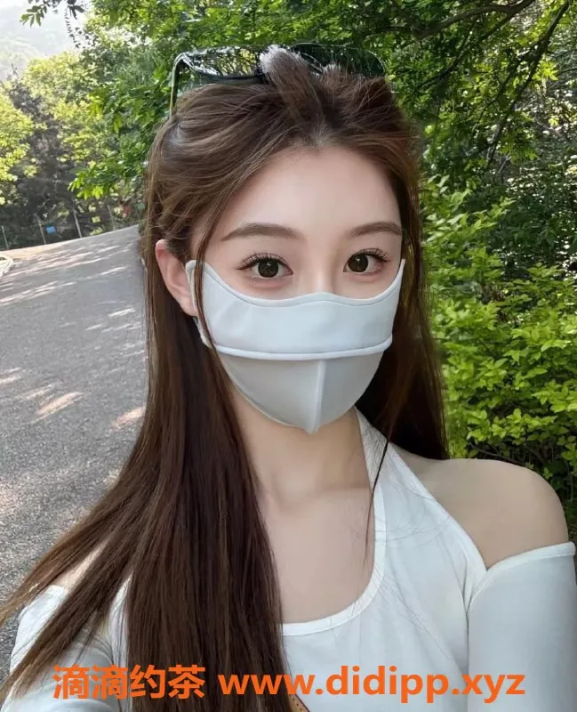 广州楼凤-天河御姐唐悠悠，10P视频验证，绝佳服务体验