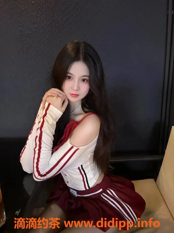 深圳楼凤-福田怡宝，1188元胸推按摩服务