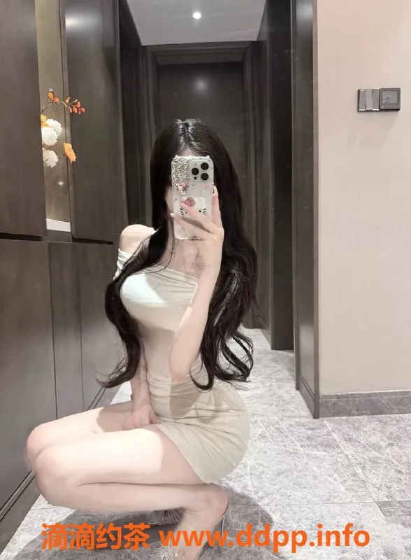 深圳楼凤-福田怡宝，1188元胸推按摩服务