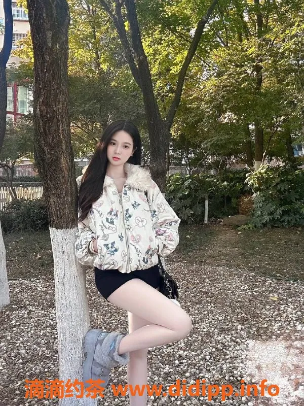 深圳楼凤-福田怡宝，1188元胸推按摩服务