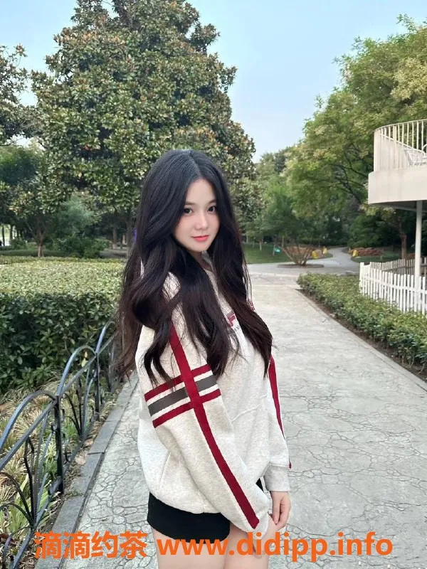 深圳楼凤-福田怡宝，1188元胸推按摩服务