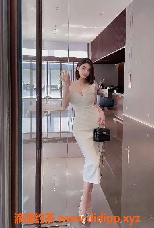 杭州楼凤-余杭区萱儿26岁 圆润36F 1200元可舌吻