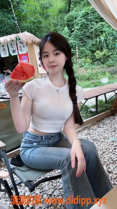 深圳楼凤-宝安西西，700元陪浴服务超赞！