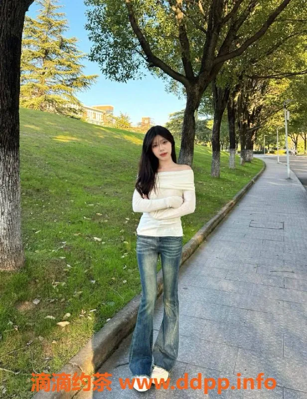 深圳楼凤资源信息,坂田馨馨，800元陪浴调情服务等你来体验