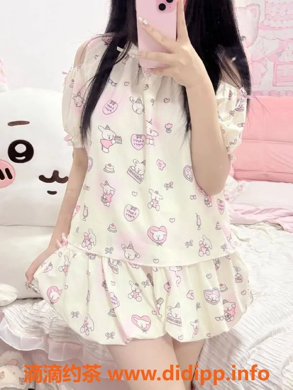 深圳楼凤资源信息,福田圆圆，1800元体验亲亲与鸳鸯浴