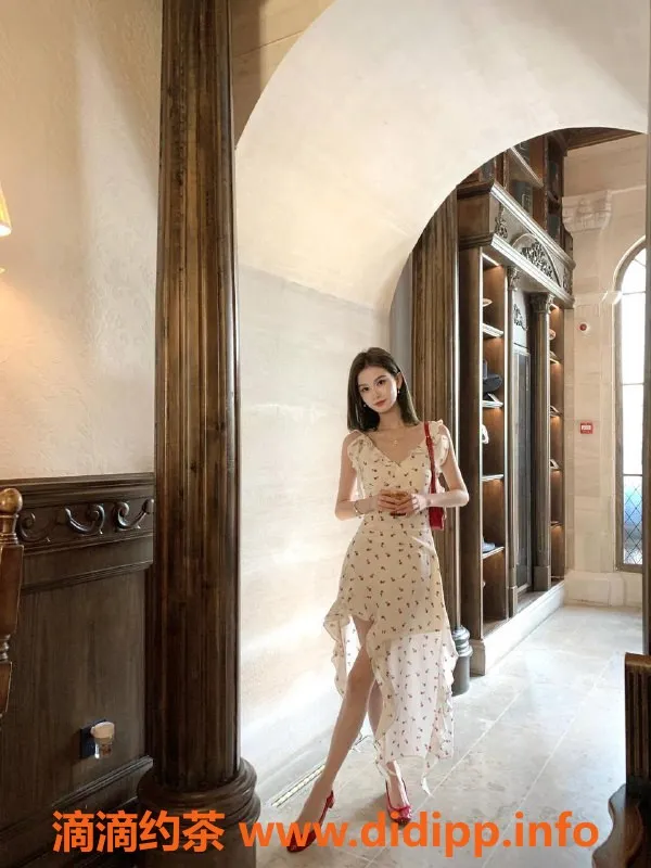 深圳楼凤-南山CCC，千元以上高端服务，口爆颜射随心享受