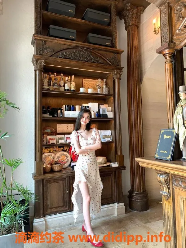 深圳楼凤-南山CCC，千元以上高端服务，口爆颜射随心享受