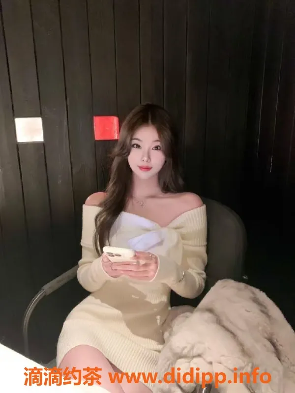 广州楼凤资源信息,天河杨钰莹，8P大胸御姐，双飞服务等你来体验！