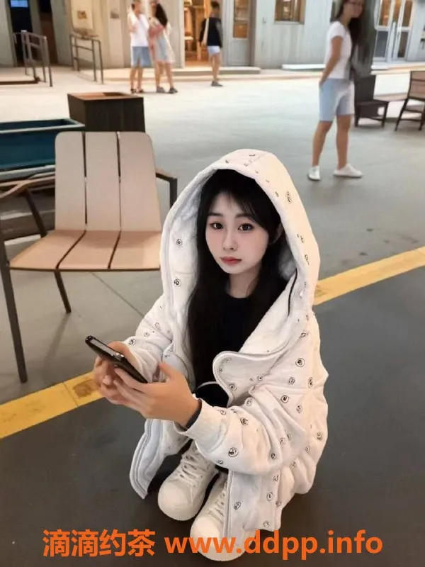 东莞楼凤-黄江兮兮，600元一，1200元二，值得体验！