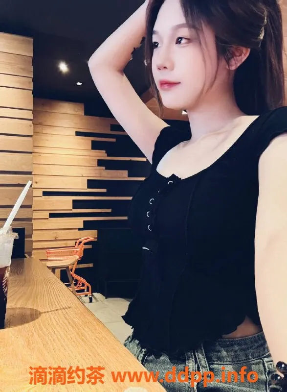 广州楼凤-广州天河小蜜桃，700起服务，等你来体验！